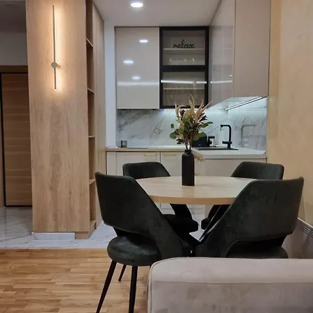 Magnat Lux Sa Garazom * Zlatibor
