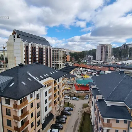 Magnat Lux Sa Garazom Apartment