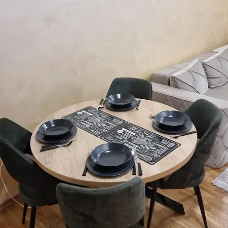 Apartment Magnat Lux Sa Garazom
