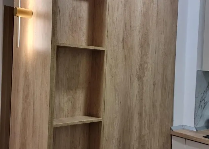 Magnat Lux Sa Garazom