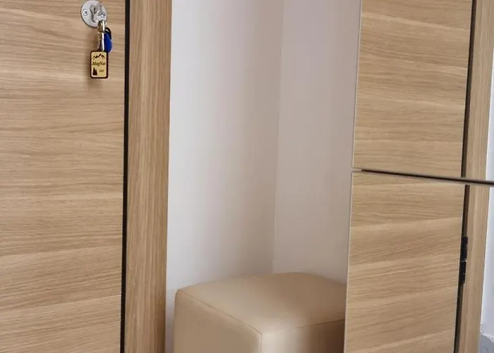 Magnat Lux Sa Garazom Апартаменты