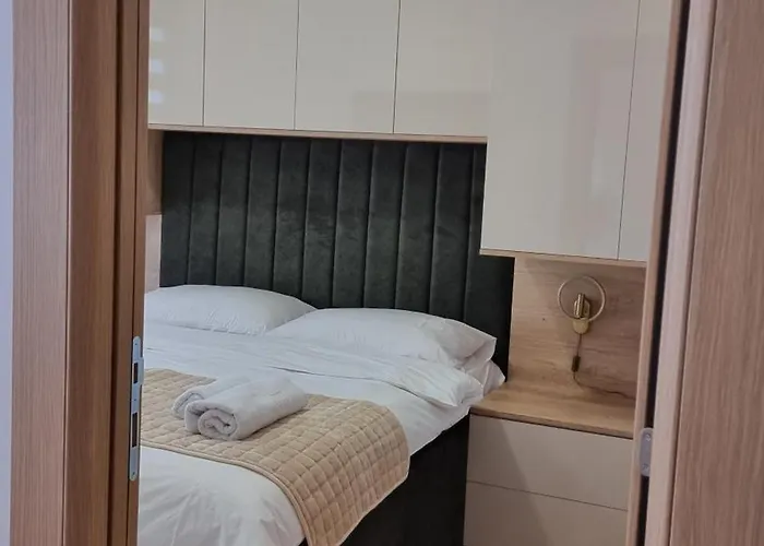 Magnat Lux Sa Garazom Апартаменты *