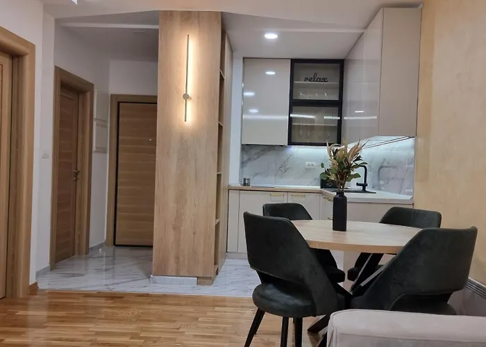 Magnat Lux Sa Garazom Златибор