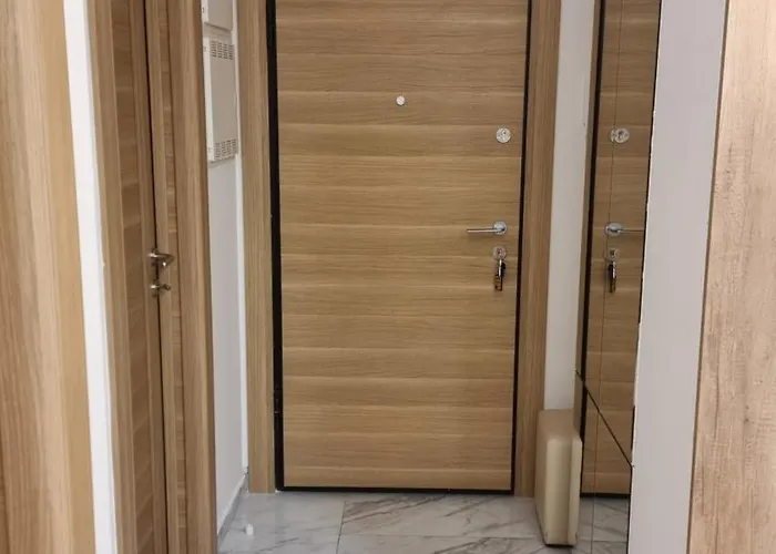 Magnat Lux Sa Garazom *